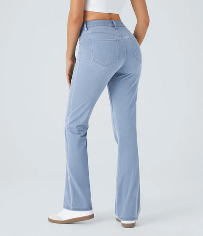 بنطال جينز مريح متوسط ​​الارتفاع وواسع الساق