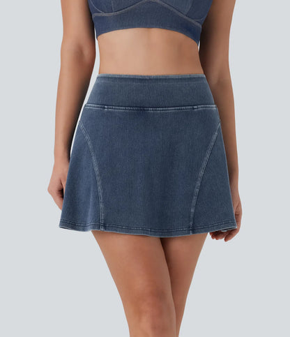 تنورة جينز صغيرة بجيوب